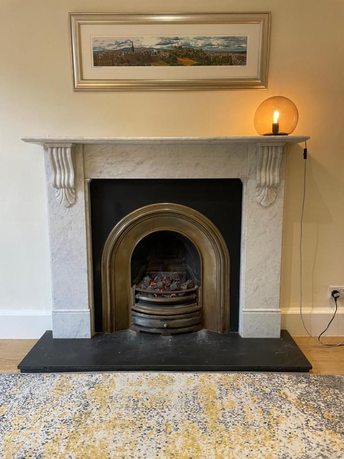 Fantastic Location 10 Mins To Princes Street- 15 To Royal Mile- Main Door-Patio Edinburgh Exterior photo
