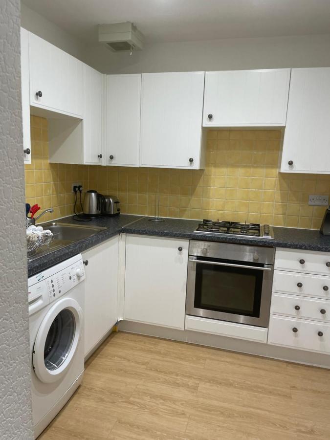 Fantastic Location 10 Mins To Princes Street- 15 To Royal Mile- Main Door-Patio Edinburgh Exterior photo
